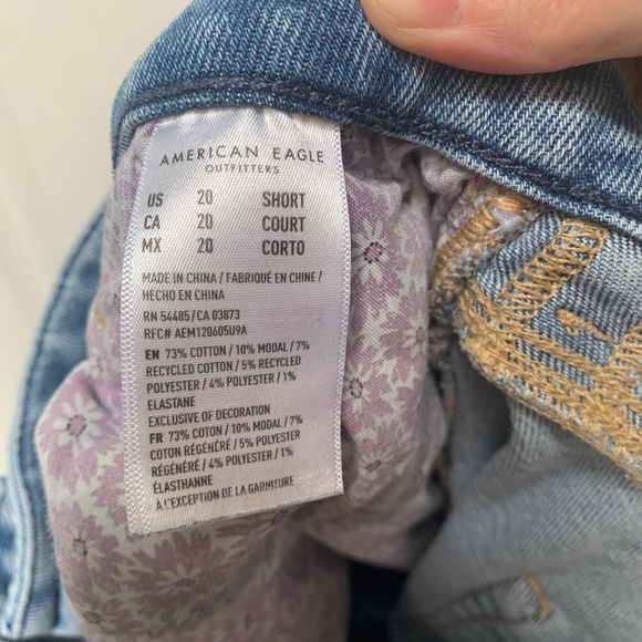 Light Blue  Mom Jeans | American Eagle, size 20 SHORT - Picture 2 of 2